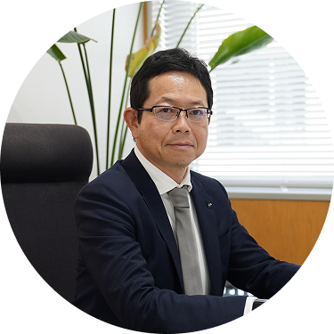 代表 上辻 恭介